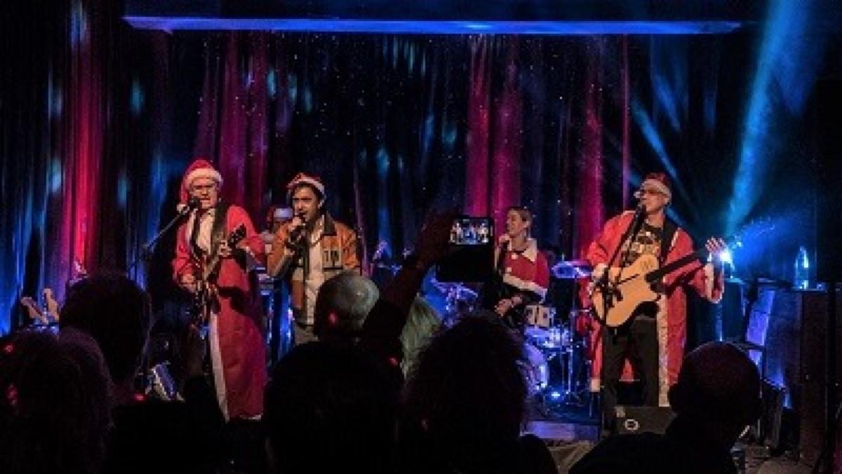 FINE - Weihnachtskonzert - Foto ©