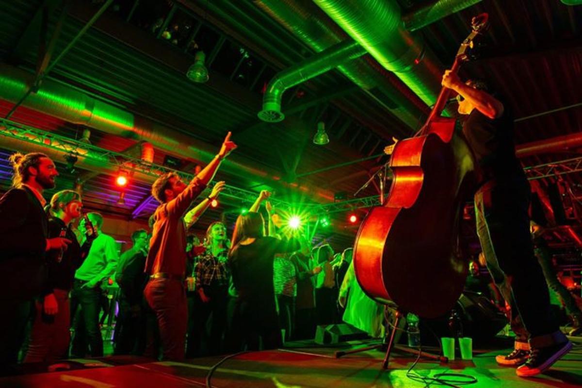 Corona Ersatztermin!! Lagerfeuer Trio + After Show Party - Foto ©