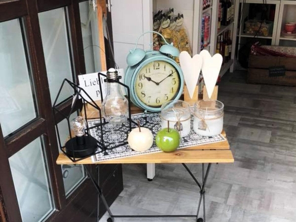 Neue Deko, Gutscheine und viele Leckereien