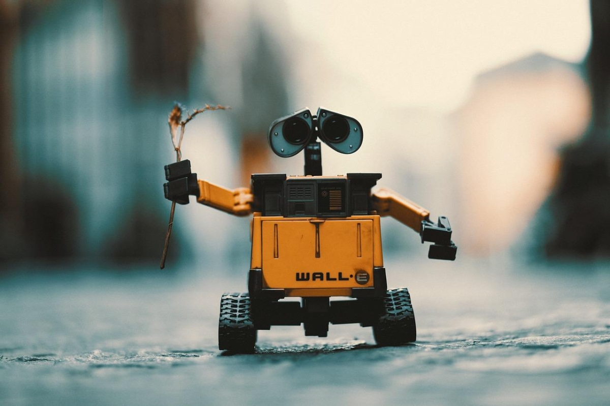 Papa-Zeit: Schrottroboter und Kullerbahnen - Foto ©