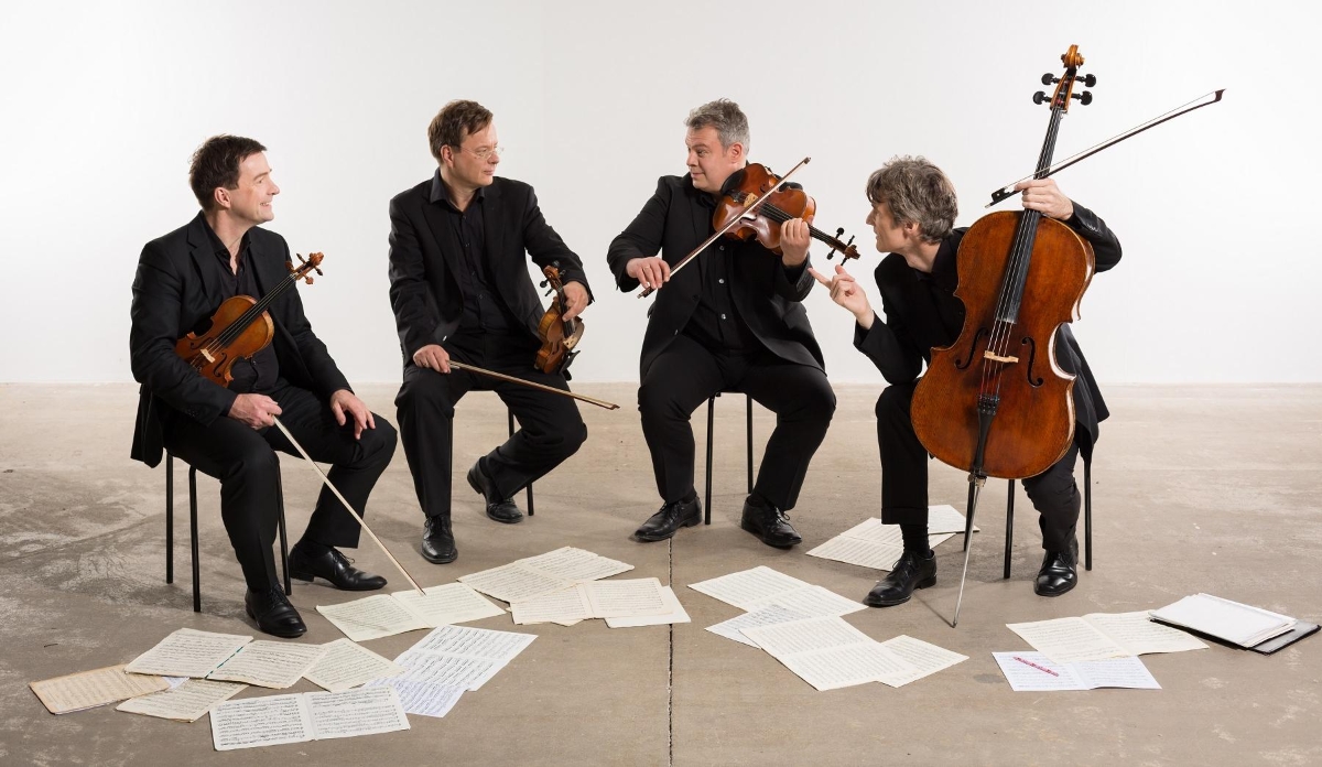 Klavierduo trifft Streichquartett - Foto ©
