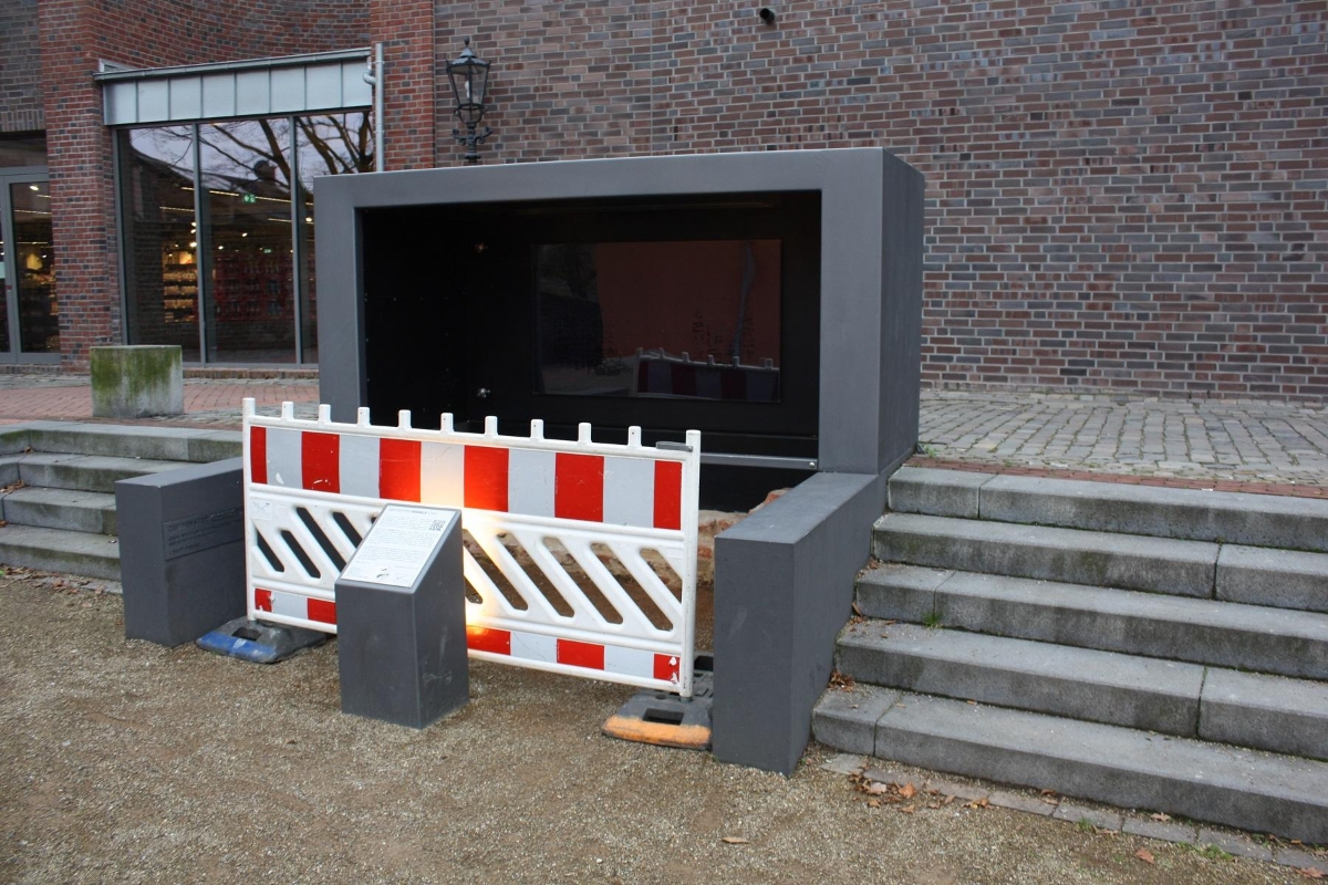 Bild zum Beitrag 'Archäologisches Fenster und Brunnen am Kesselsturm sind zerstört worden' Beitragsbild
