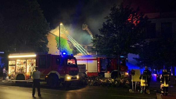 Polizei ermittelt nach schwerer Brandstiftung wegen versuchten Mordes