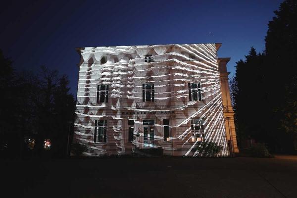 „Schwarz Weiß II“ virtuell erleben